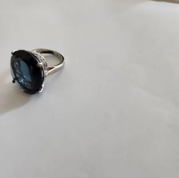 London Blue Topaz Statement Ring in Silver sz 7 - Picture 5 of 9